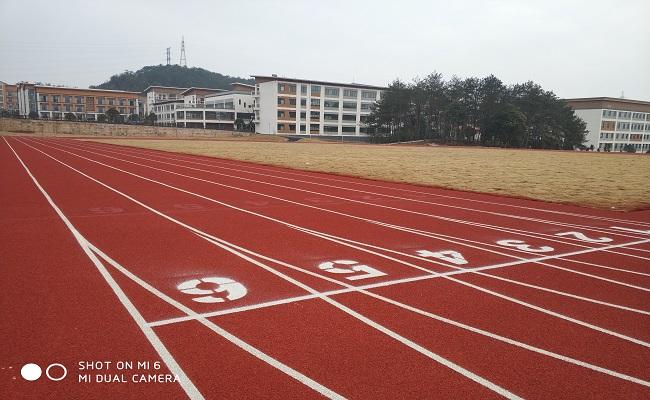 2:工匠精神 公司施工設(shè)計(jì)嚴(yán)格執(zhí)行體育設(shè)備施工標(biāo)準(zhǔn)iso